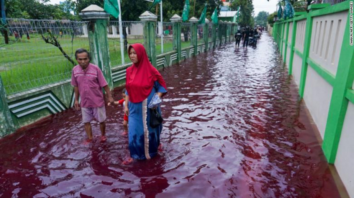 Banjir Air Berwarna Merah Kota Semarang dan Kota Lain Di Jawa Tengah