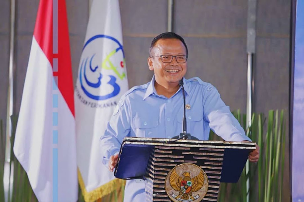KPK Tangkap Menteri Kelautan dan Perikatan Edhy Prabowo Terkait Kasus Suap, Bank Dunia Memberikan Donasi US$400 juta Untuk Program Pemulihan Hutan Mangrove Di Indonesia, China Luncurkan Robot Pesawat Luar Angkasa Ke Bulan, CEO Tesla Elon Musk Menggeser Bill Gates Sebagai Orang Terkaya Di Dunia