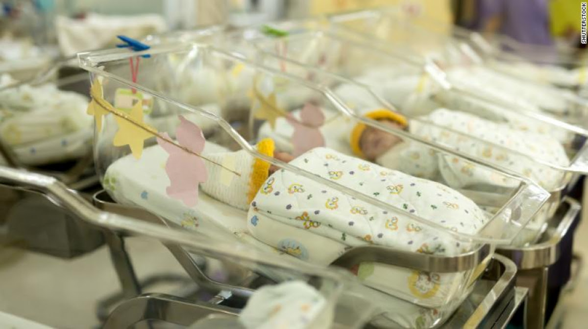 Singapura Akan Membayar Warganya Untuk Memiliki Bayi Selama Pandemi