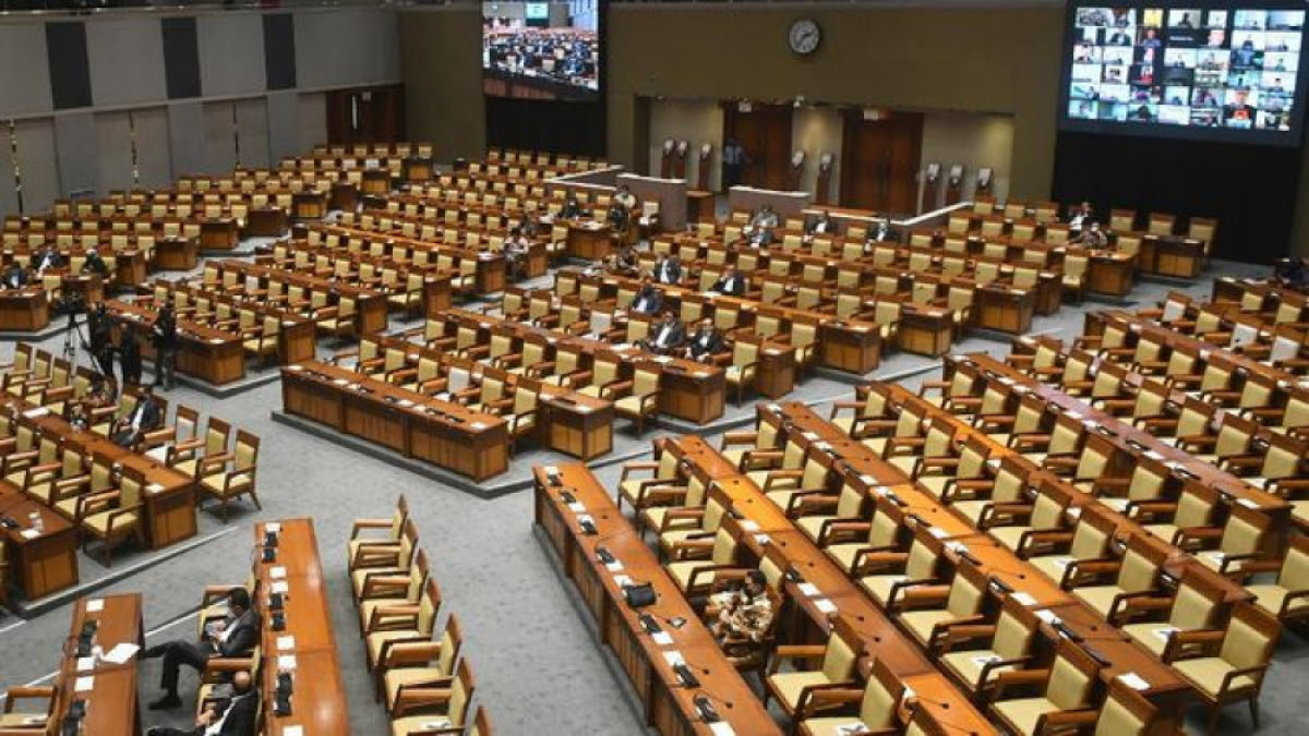 DPR Resmi Sahkan Omnibus Law Ciptaker, Donald Trump Terinfeksi Virus Corona, Komnas HAM Tahun 2019 politik Kekerasan Dan Pelanggaran HAM Banyak Terjadi, Bagaimana Orang Tua Membentuk Kesehatan Mental Anak-anak Mereka.