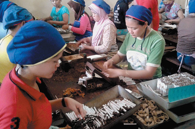 Jumlah Perokok Berkurang Industri Tembakau Mengalami Penurunan