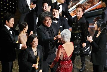 Parasite, Film Non-English Pertama Memenangkan Tiga Penghargaan Sekaligus Dalam Oscars 2020