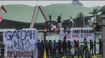 Aksi Demo RUU, Hari Nasional China, UU KPK, MUI Sumatra Barat, Fadli Zon
