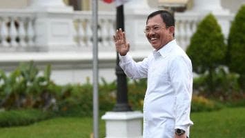 Ku rasakan virus-virus cinta, ku butuh dokter cinta!