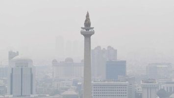Polusi Ibu Kota, Retno Marsudi, Taufik Hidayat Dipanggil KPK, Stasiun MRT, Rahasia Panjang Umur