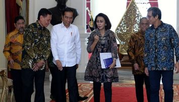 HRD KPK, Perang Dagang, Perempuan dalam Pemilu, Lagu Lampu Merah