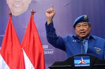 SBY Dituntut Mundur, Pencari Suaka, Vladimir Putin, Paspor Terkuat