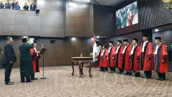Sidang MK, Christine Lagarde, RUU Ekstradisi, Cukai Plastik