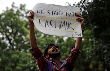 Status Ekonomi Kashmir, Pemadaman Listrik, Ekonomi Indonesia Melemah, Mbah Moen