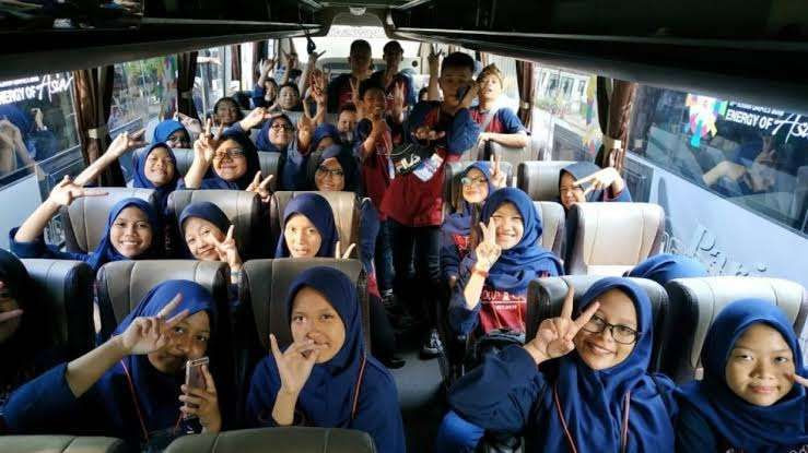Pemerintah Daerah Larang Siswa Study Tour ke Luar Kota, Indonesia & Sekitarnya Dilanda Gelombang Panas, Kasus Korupsi Syahrul Yasin Limpo, Anjing Ras Corgi Milik Kantor Polisi Weifang
