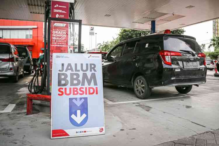 Pemerintah Akan Membatasi BBM Subsidi, 6 Orang Tewas di Thailand Karena Sianida, Gibran Resmi Mengundurkan Diri Sebagai Wali Kota Solo, Tidak Merokok Cegah Resiko Kanker