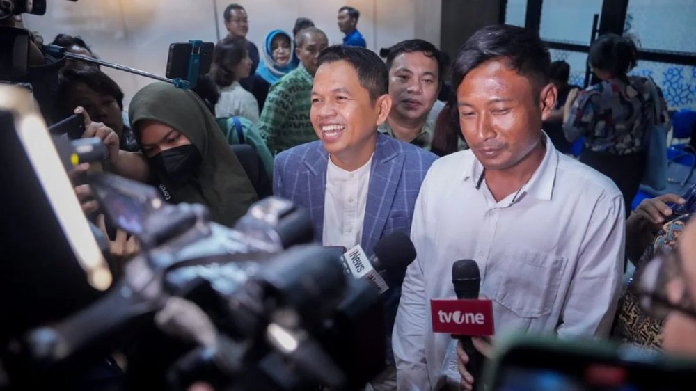 Keterangan Palsu Saksi Kasus Vina, Terdakwa Pelaku Pembunuhan Divonis Bebas, Wakil Presiden ke-9 RI Meninggal Dunia, Tinta Tato Mengandung Bakteri Berbahaya