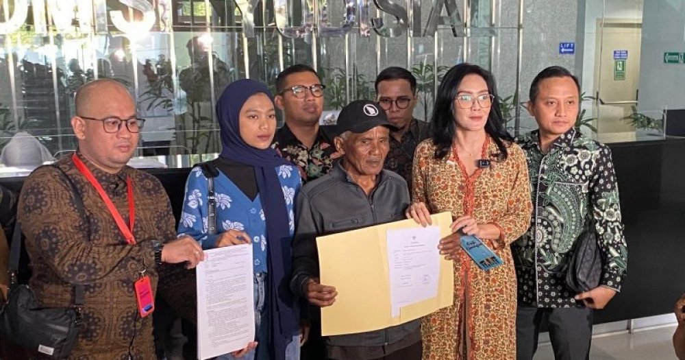Vonis Bebasnya Ronald Tannur, Banjir Bandang di Korea Utara, Ormas Muhammadiyah Akan Mengelola Tambang, Lady Gaga Sudah Bertunangan Dengan Michael Polansky