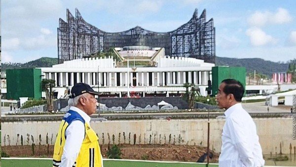 Presiden Joko Widodo Akan Kerja Dari IKN, Vietnam Dilanda Bencana Angin Topan, Gerakan Coblos Tiga Paslon Pilkada 2024, Apple Rilis Produk Baru : iPhone 16
