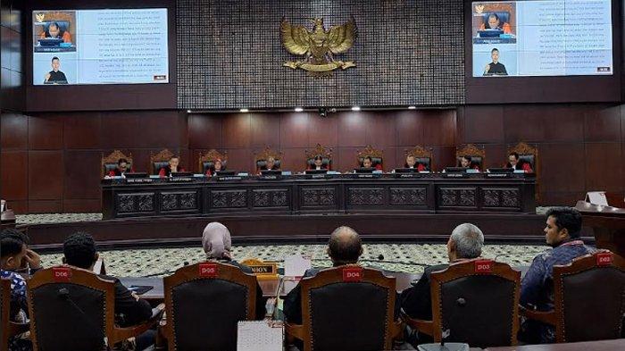 Putusan MK Terkait Hak Asuh Anak, Kosmetik Luar Negeri Ilegal di Indonesia, Konservasi Burung Ibis Botak