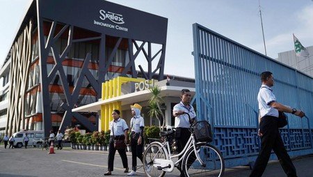 Sritex : Raksasa Tekstil yang Sekarang Pailit, Badai Tropis Trami Menghantam Filipina, Pameran Foto Ekspedisi Arah Singgah, Keju 24 Ton Dicuri