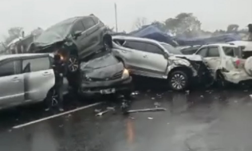 Kecelakaan Beruntun Tol Purbaleunyi