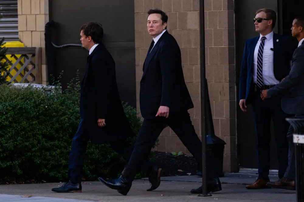 Elon Musk Jadi Orang Terkaya di Dunia