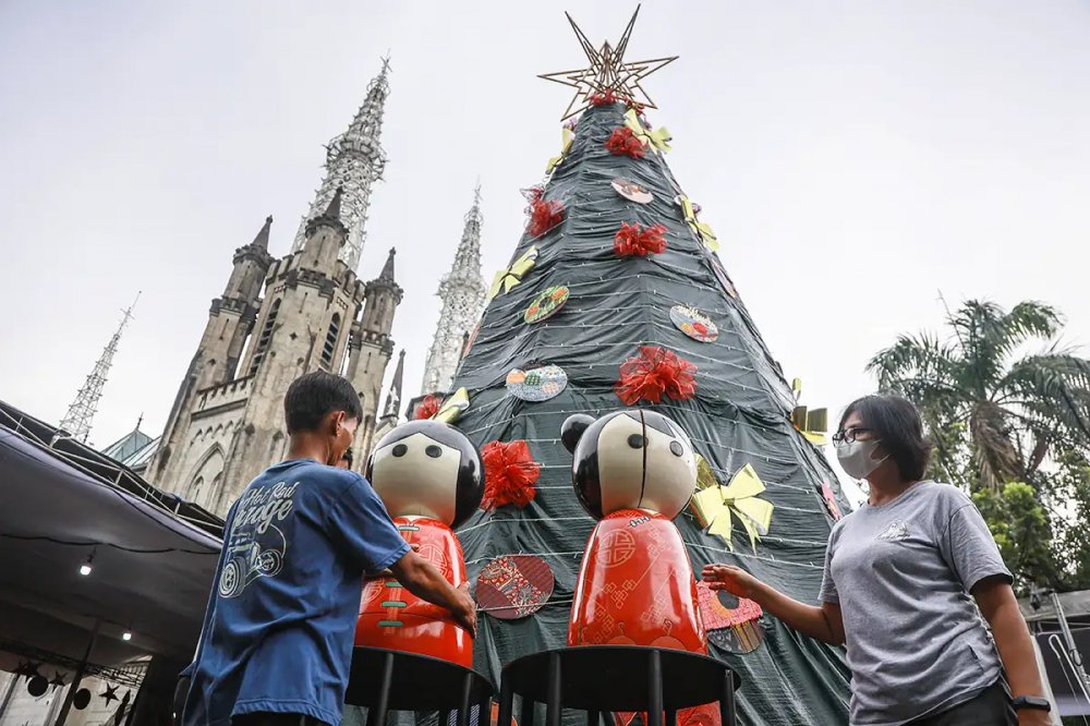 Rekapitulasi Natal 2024, Pesan Paus Fransiskus pada Natal 2024, Penetapan Hasto Kristiyanto Jadi Tersangka oleh KPK, Menulis Ulang Bible di TikTok