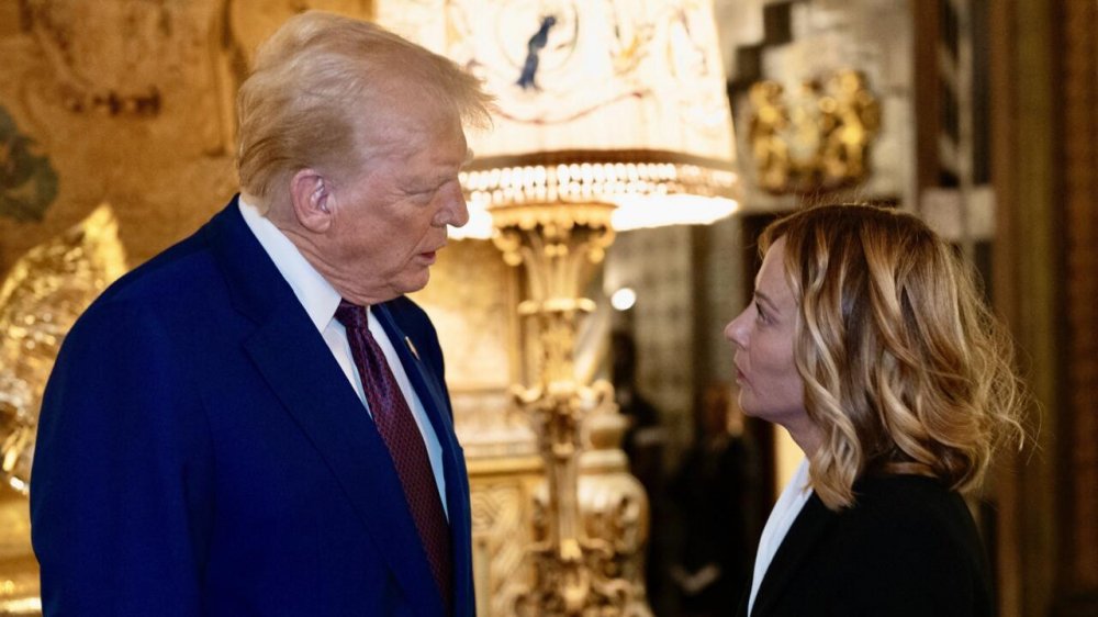 Donald Trump Ingin Mengambil Alih Greenland