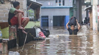 Hujan Deras & Banjir di Jabodetabek, Israel Hentikan Bantuan Kemanusiaan ke Gaza, Flexible Working Arrangement Untuk ASN, Naskah Peradaban Lembah Indus