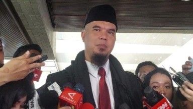 Ahmad Dhani Sampaikan Statement Rasis, Trump Ingin Tutup Kementerian Pendidikan AS, Penundaan Pengangkatan CPNS, Potret Lady Jane Grey