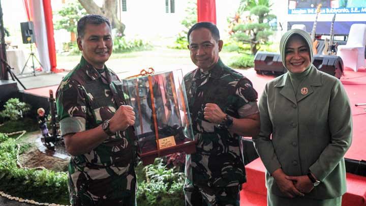 Pembatalan Mendadak Mutasi Letjen Kunto Arief